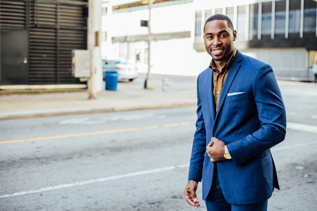 Portrait of Bayo A., client at Racer Logistics.